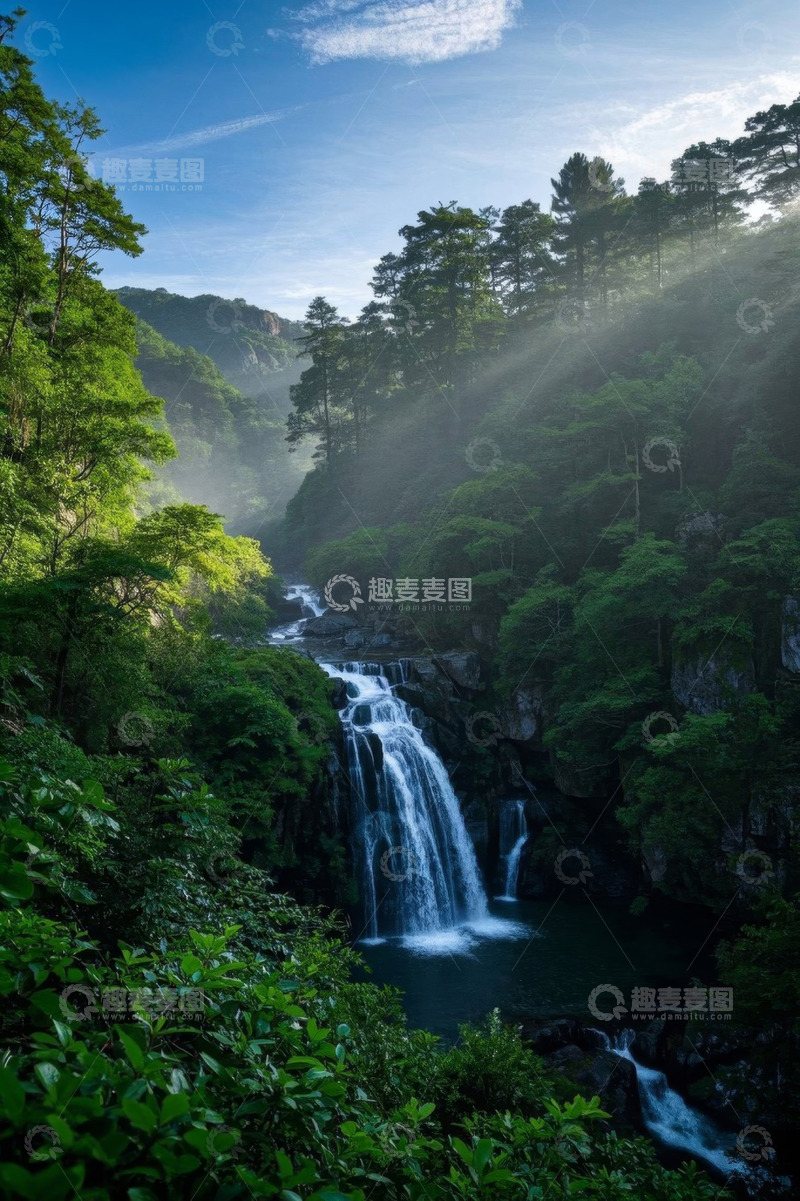 高清大图下载【趣麦麦图】森林中的瀑布自然景观