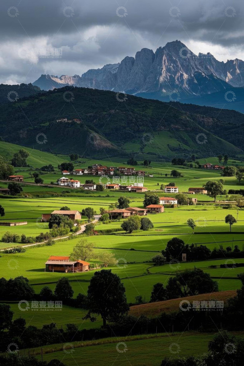 高清大图下载【趣麦麦图】山脚下的绿色田园风光