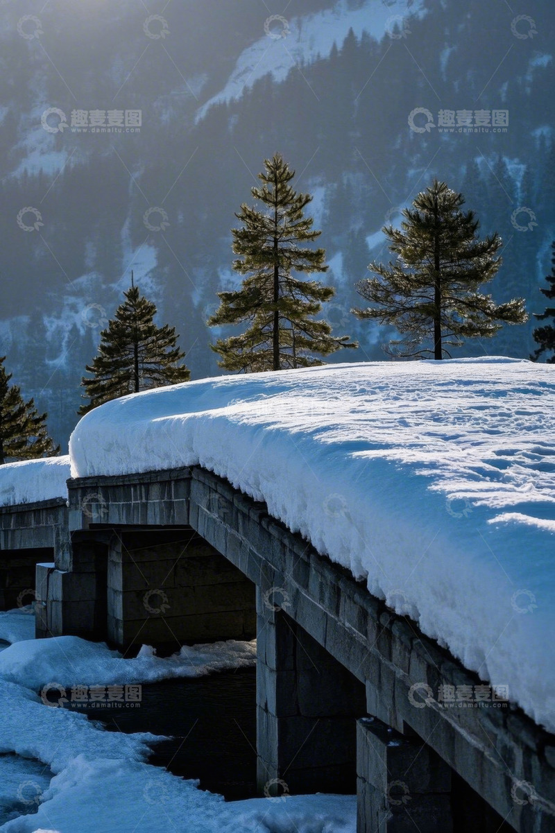 高清大图下载【趣麦麦图】冬日雪山下覆雪桥梁风景