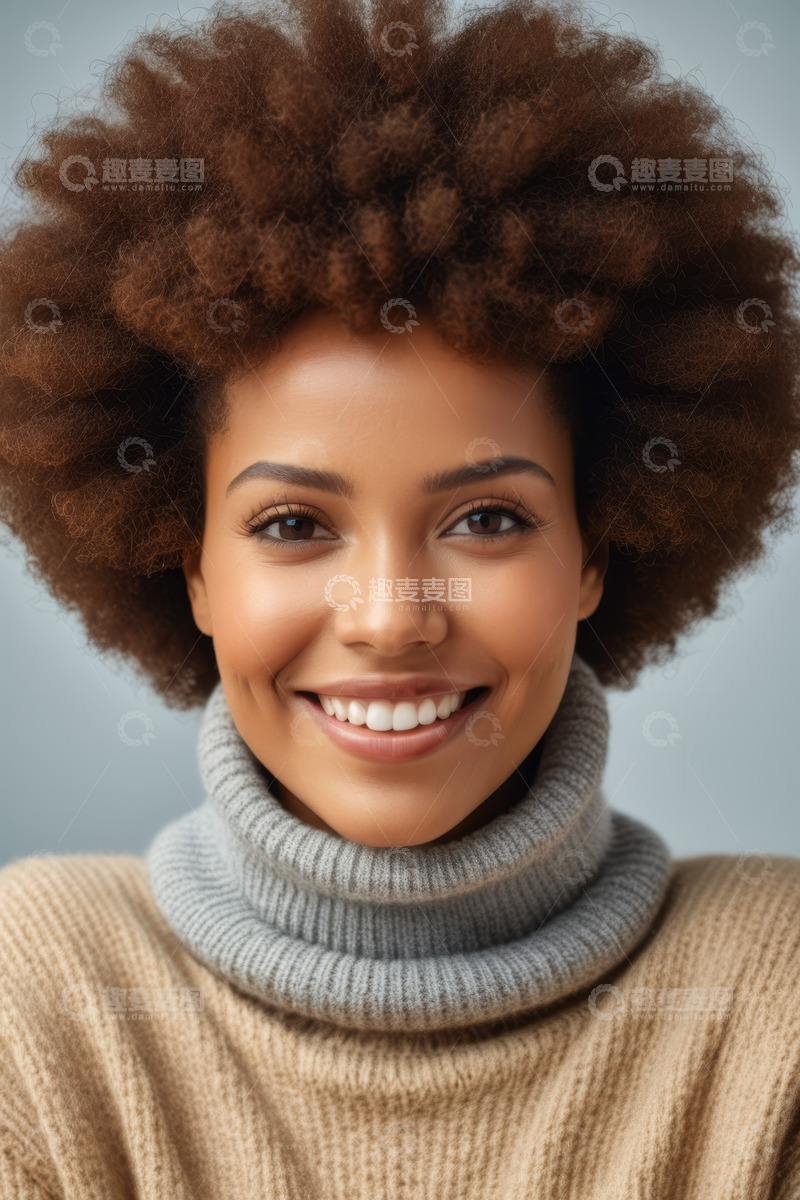 高清大图下载【趣麦麦图】微笑的非洲裔女性肖像