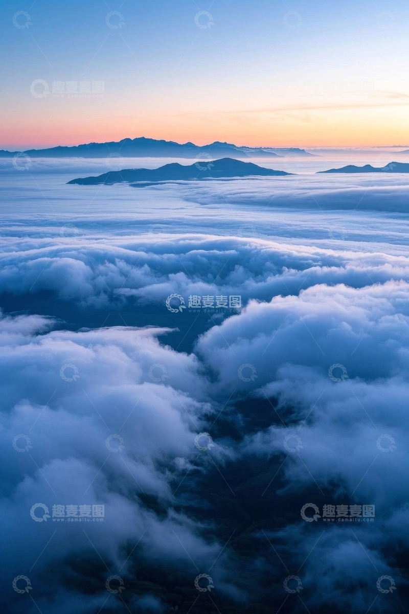 高清大图下载【趣麦麦图】高空俯瞰云海与远山景观
