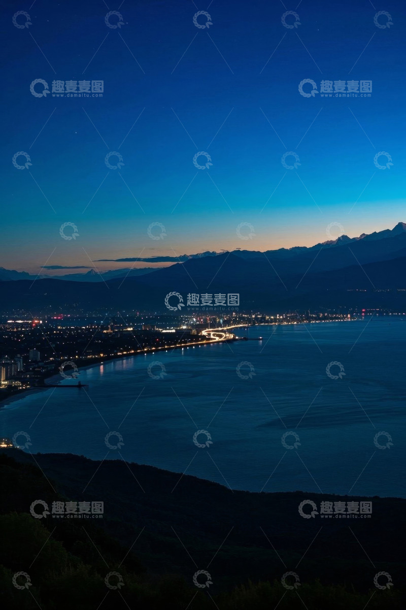 高清大图下载【趣麦麦图】海滨城市夜景与远山