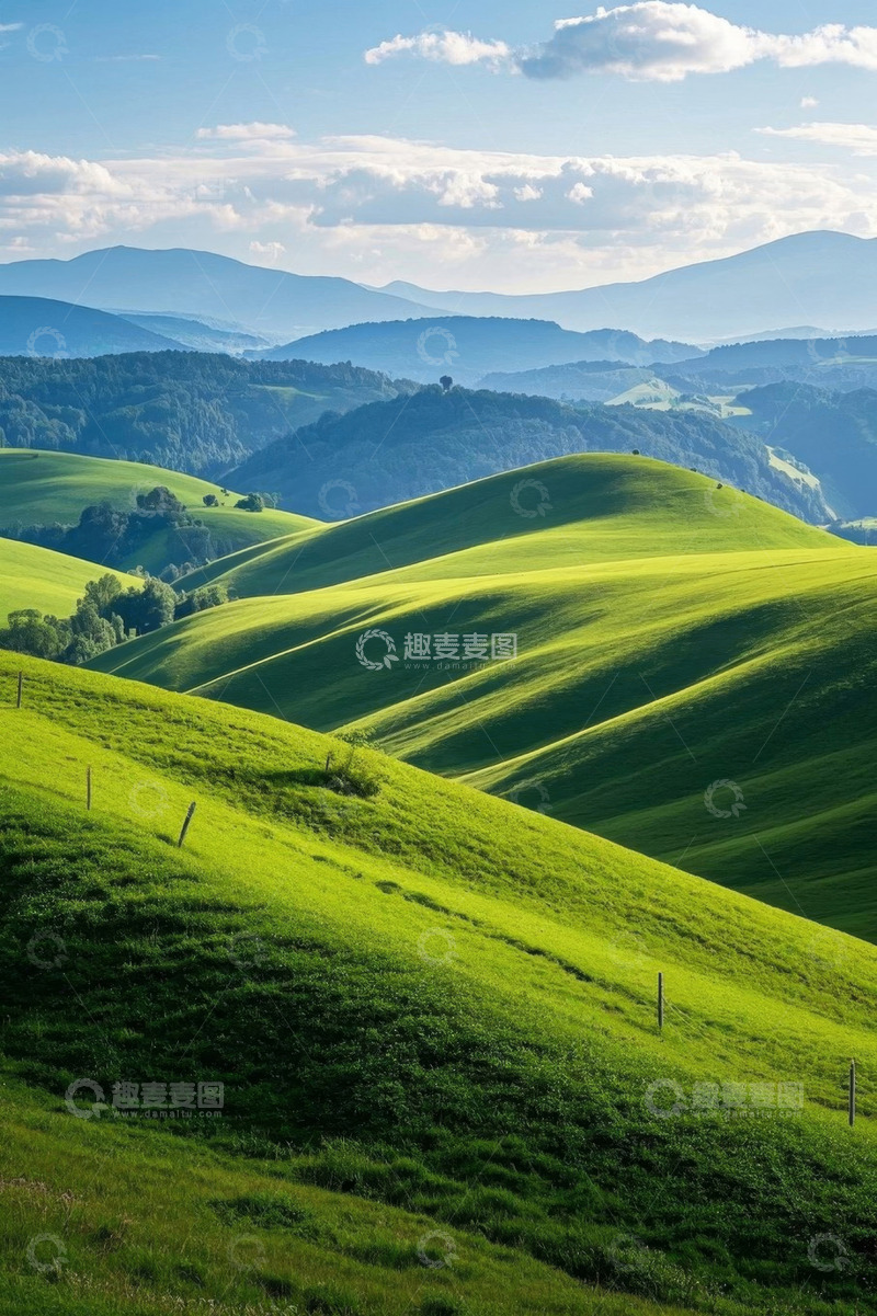 高清大图下载【趣麦麦图】绿色山丘自然风光