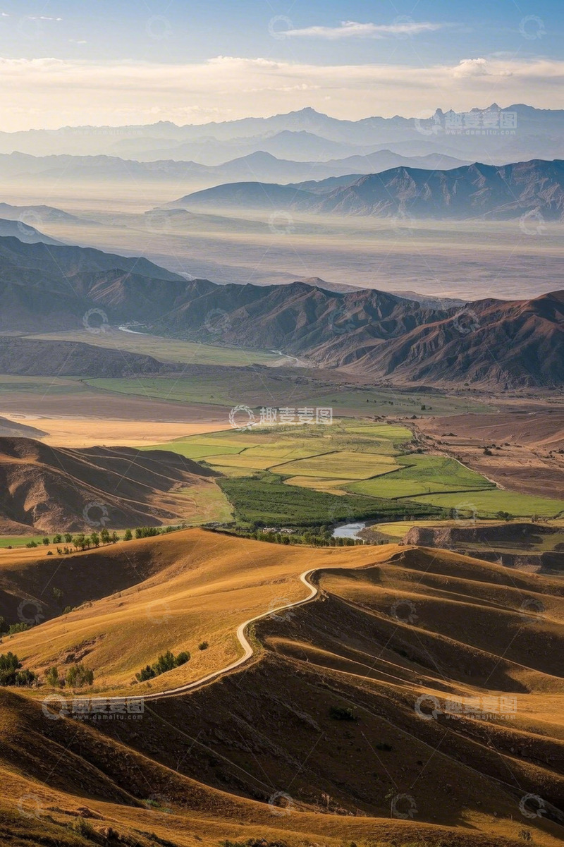 高清大图下载【趣麦麦图】山间公路与广袤田野风景