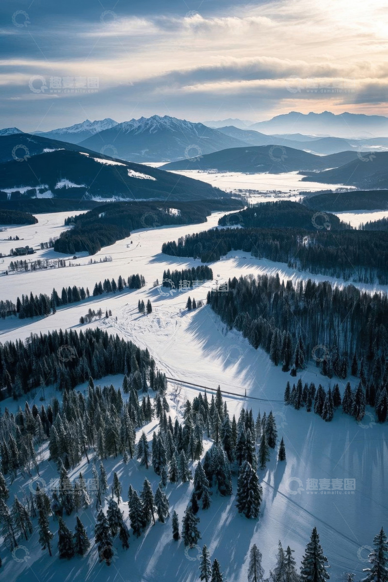 高清大图下载【趣麦麦图】冬季雪山森林航拍全景