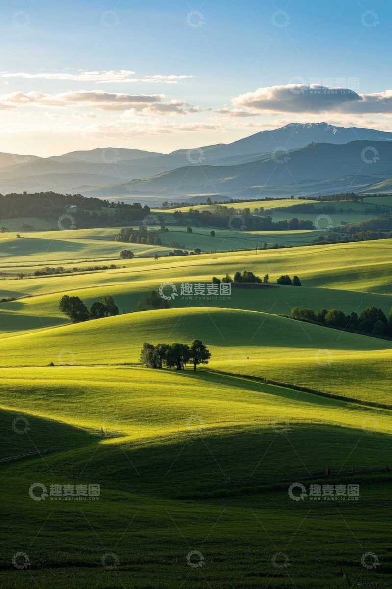 高清大图下载【趣麦麦图】绿色草原山丘自然风光