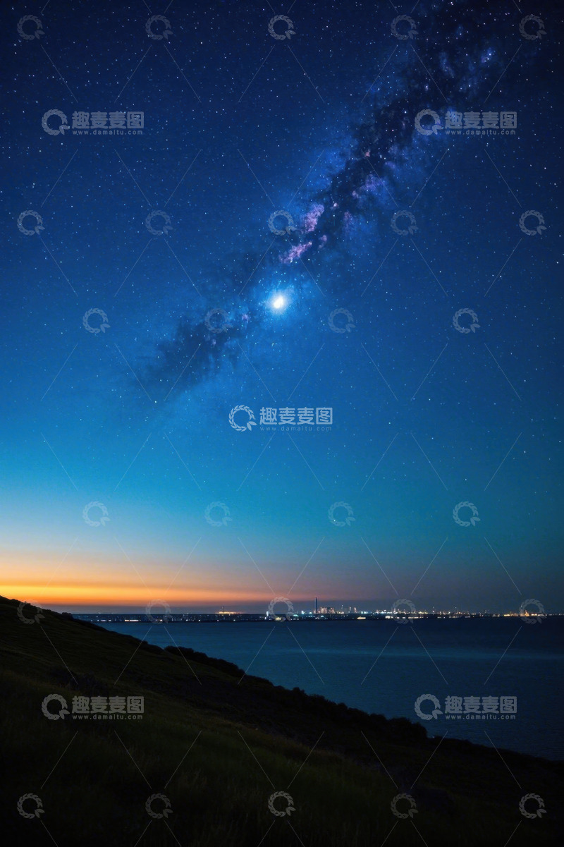 高清大图下载【趣麦麦图】星空下的城市与海岸线景观