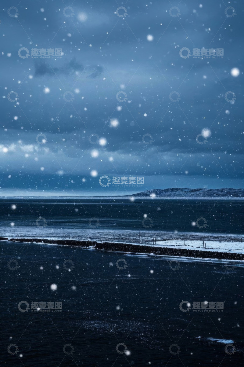 高清大图下载【趣麦麦图】海边飘雪阴沉天色景象