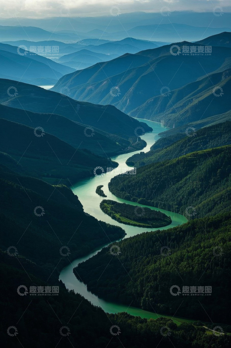 高清大图下载【趣麦麦图】山谷间蜿蜒河流自然风光