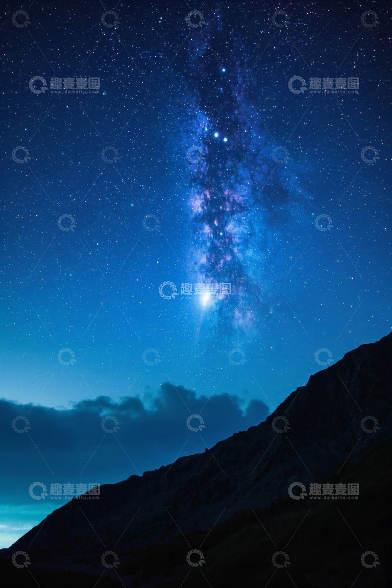 高清大图下载【趣麦麦图】夜空下山脉与银河系景象