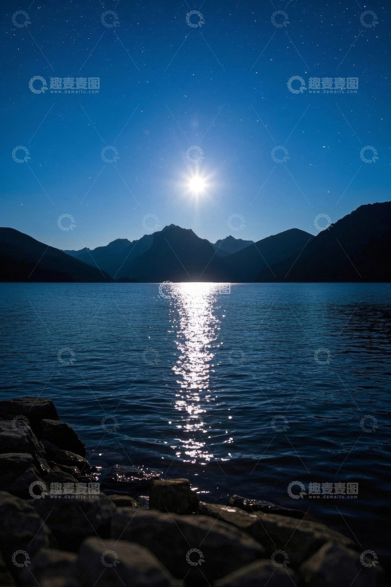 高清大图下载【趣麦麦图】月夜下的山水湖泊景观