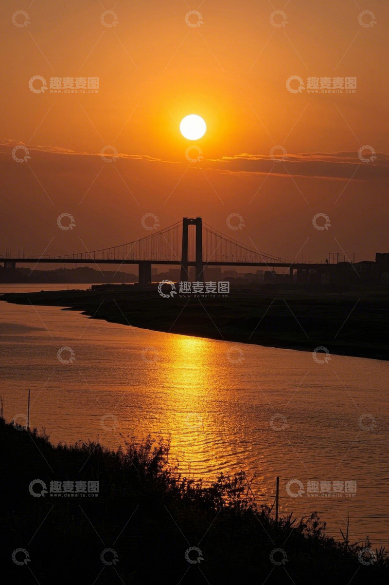 高清大图下载【趣麦麦图】夕阳下桥梁与河流风景