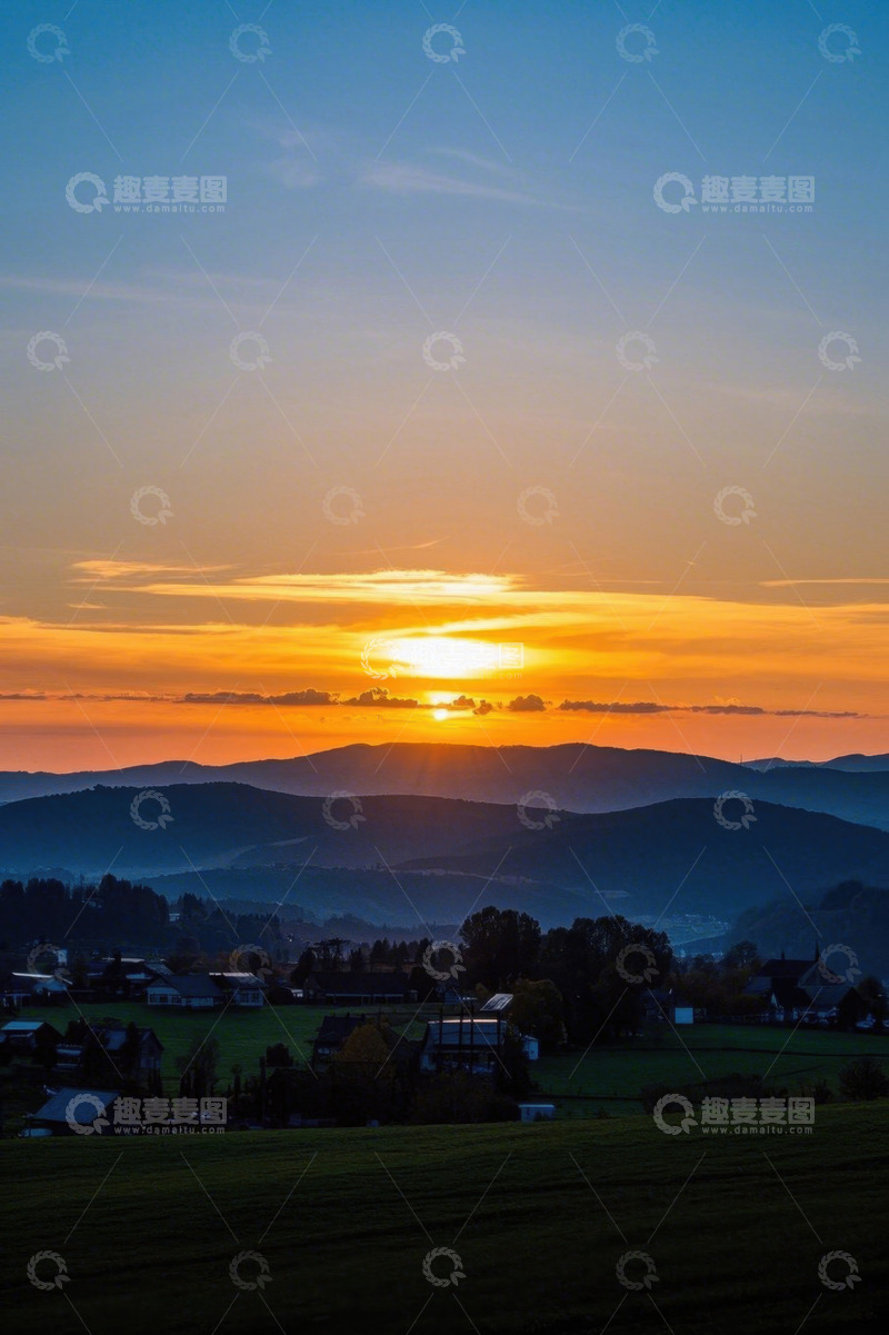 高清大图下载【趣麦麦图】山间日落田园风光