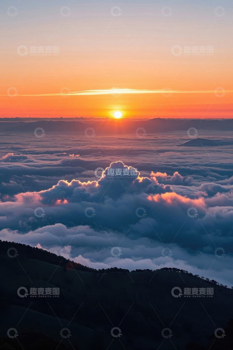 高清大图下载【趣麦麦图】云海之上的日出景象