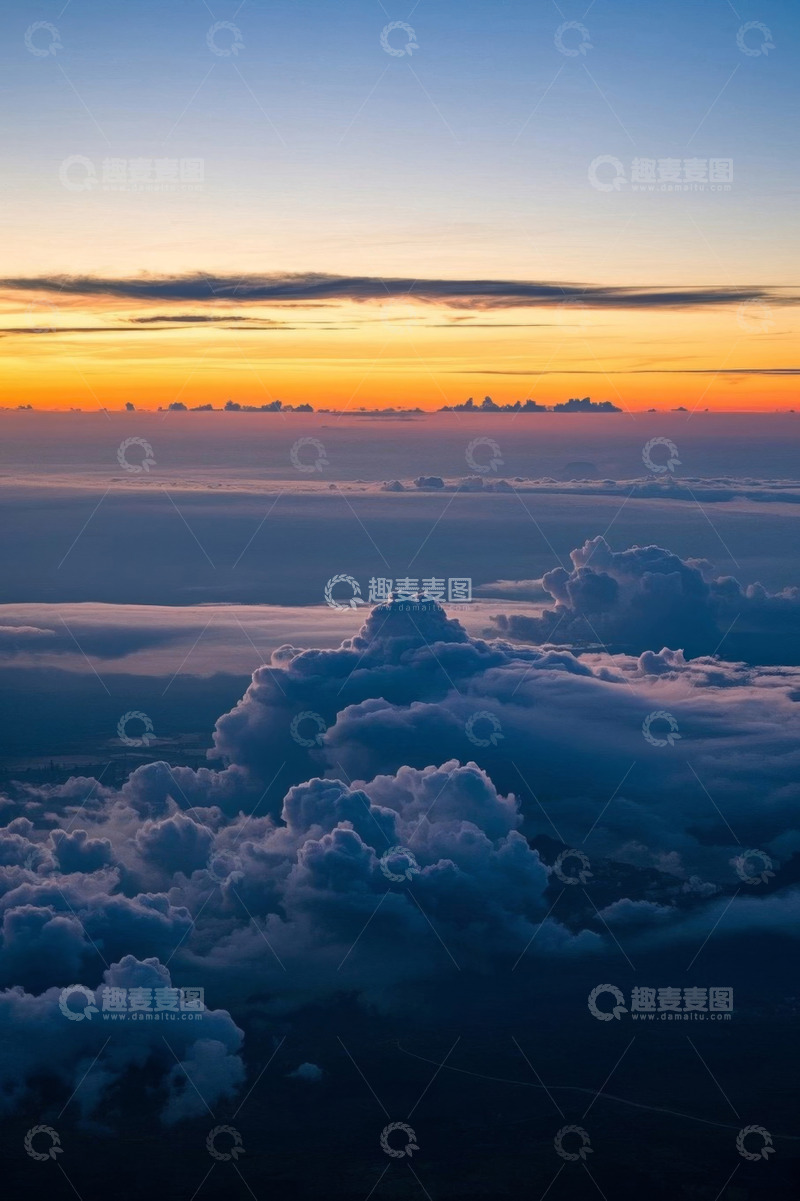 高清大图下载【趣麦麦图】高空俯瞰云海与天空景观