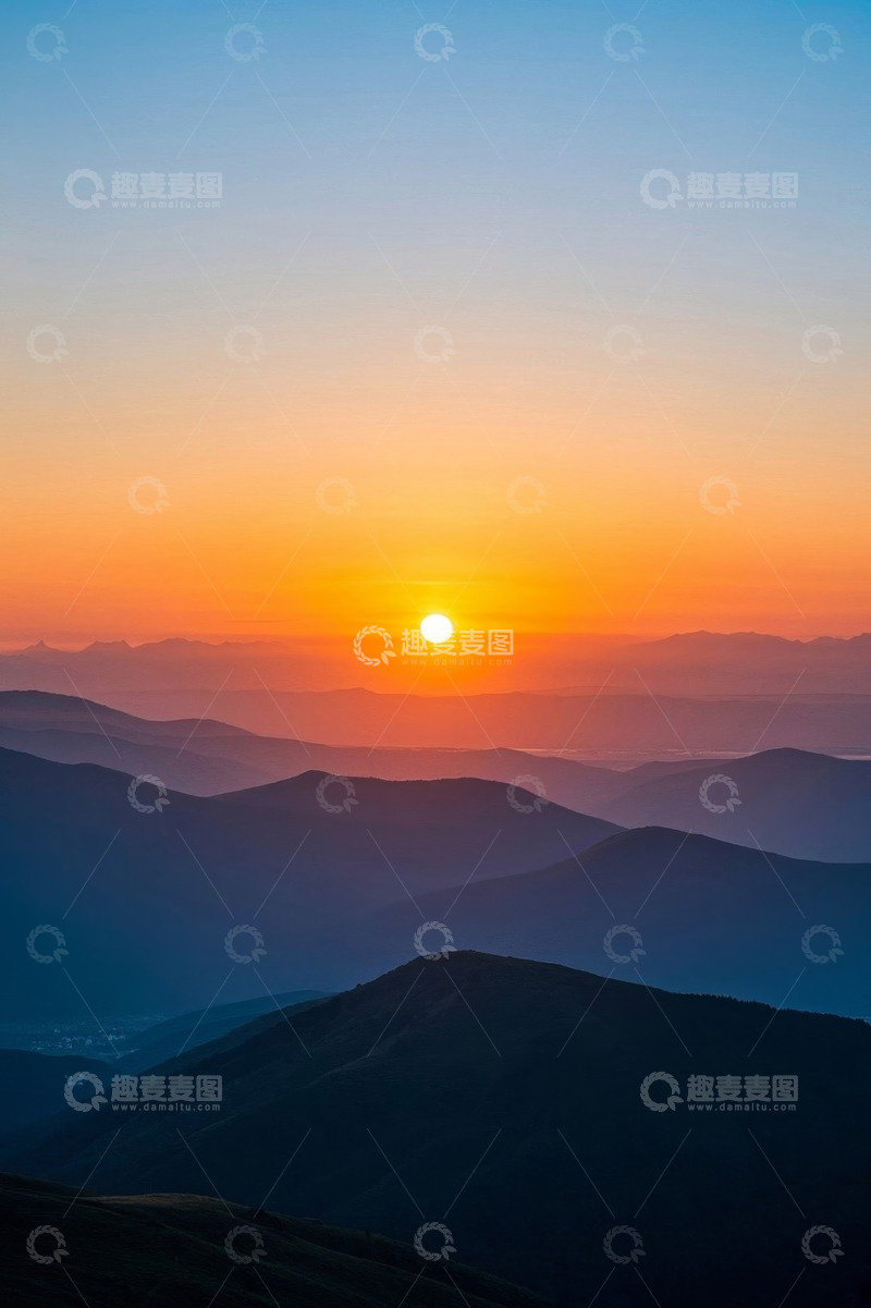 高清大图下载【趣麦麦图】山峦间日出自然风光