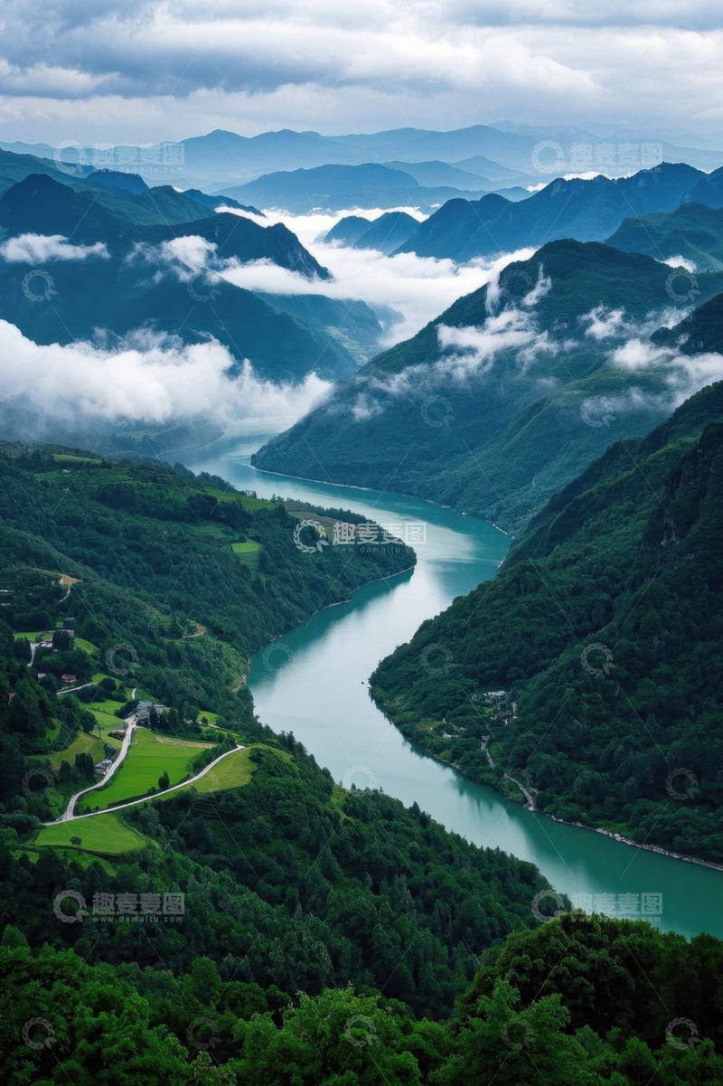 高清大图下载【趣麦麦图】山间河流与云雾自然风光