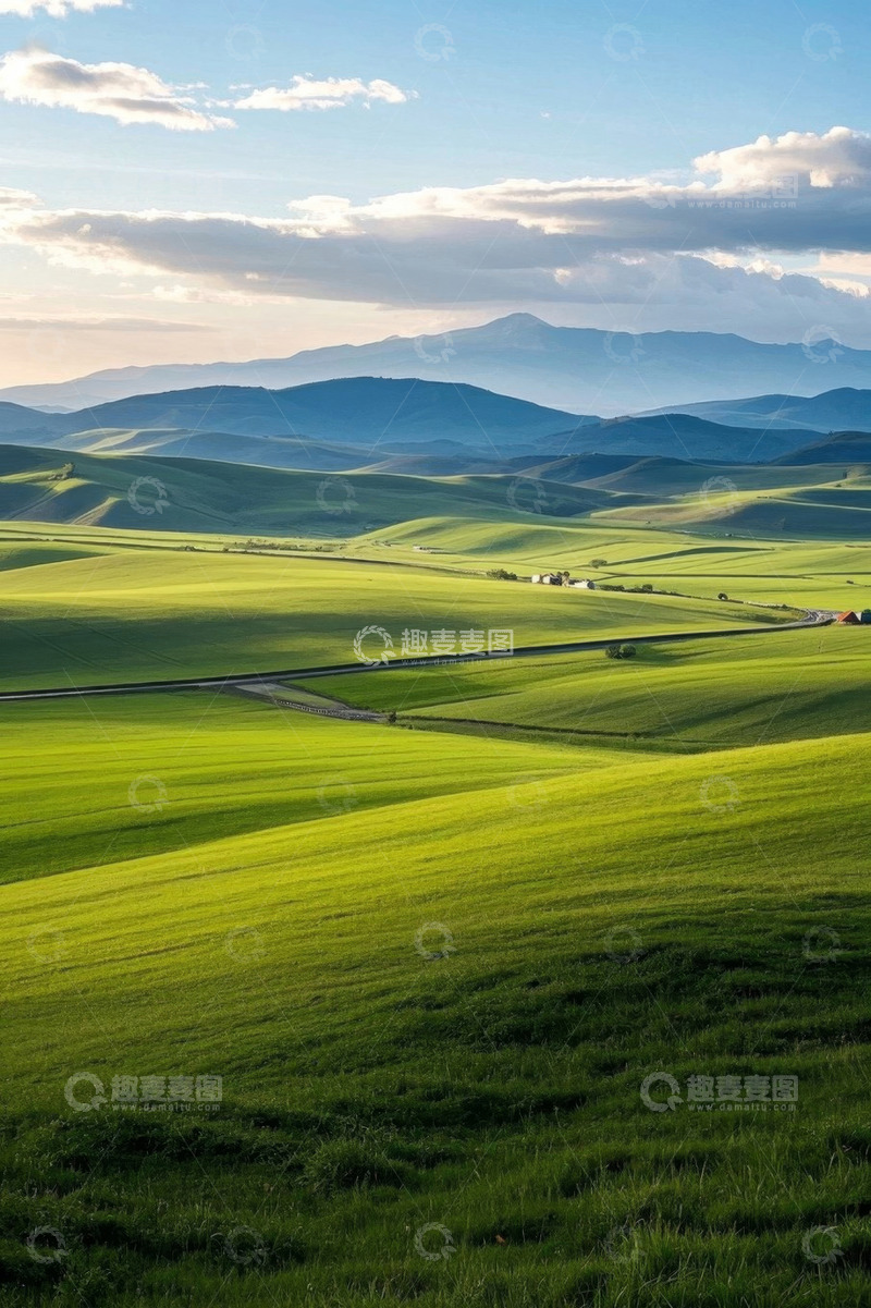 高清大图下载【趣麦麦图】广袤绿色草原与远山风景