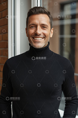 微笑男士高领毛衣肖像