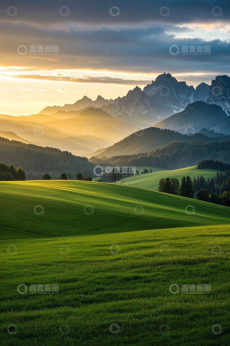 高清大图下载【趣麦麦图】山间草地日出自然风光