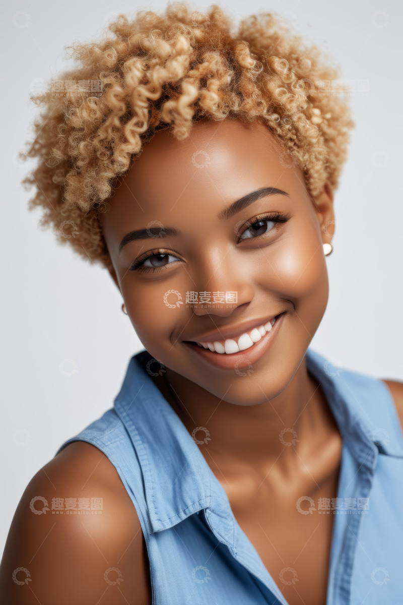 高清大图下载【趣麦麦图】微笑非洲裔女性肖像