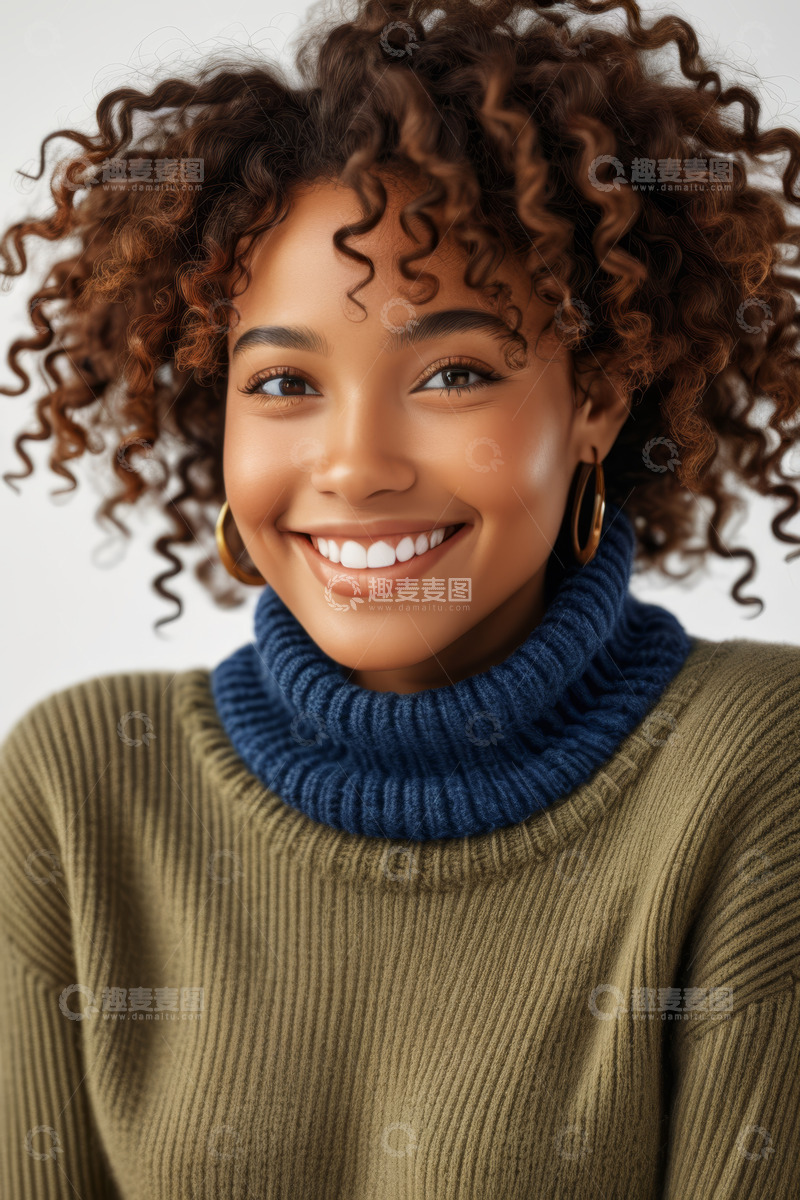 高清大图下载【趣麦麦图】微笑女性穿着毛衣的肖像