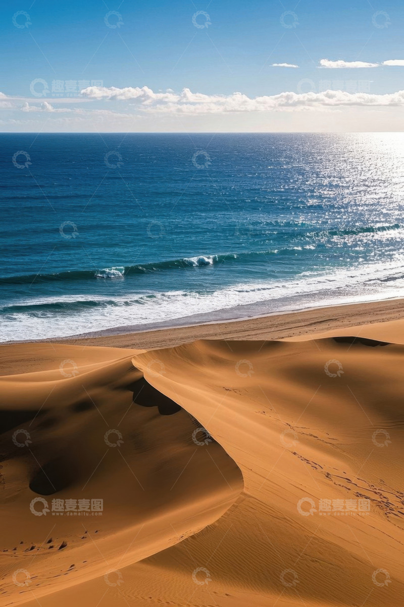高清大图下载【趣麦麦图】沙滩与海洋相接自然景观