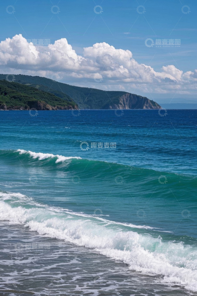 高清大图下载【趣麦麦图】蓝色海洋与岸边青山风景
