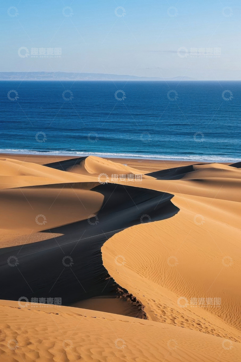 高清大图下载【趣麦麦图】沙漠与海洋相接风景