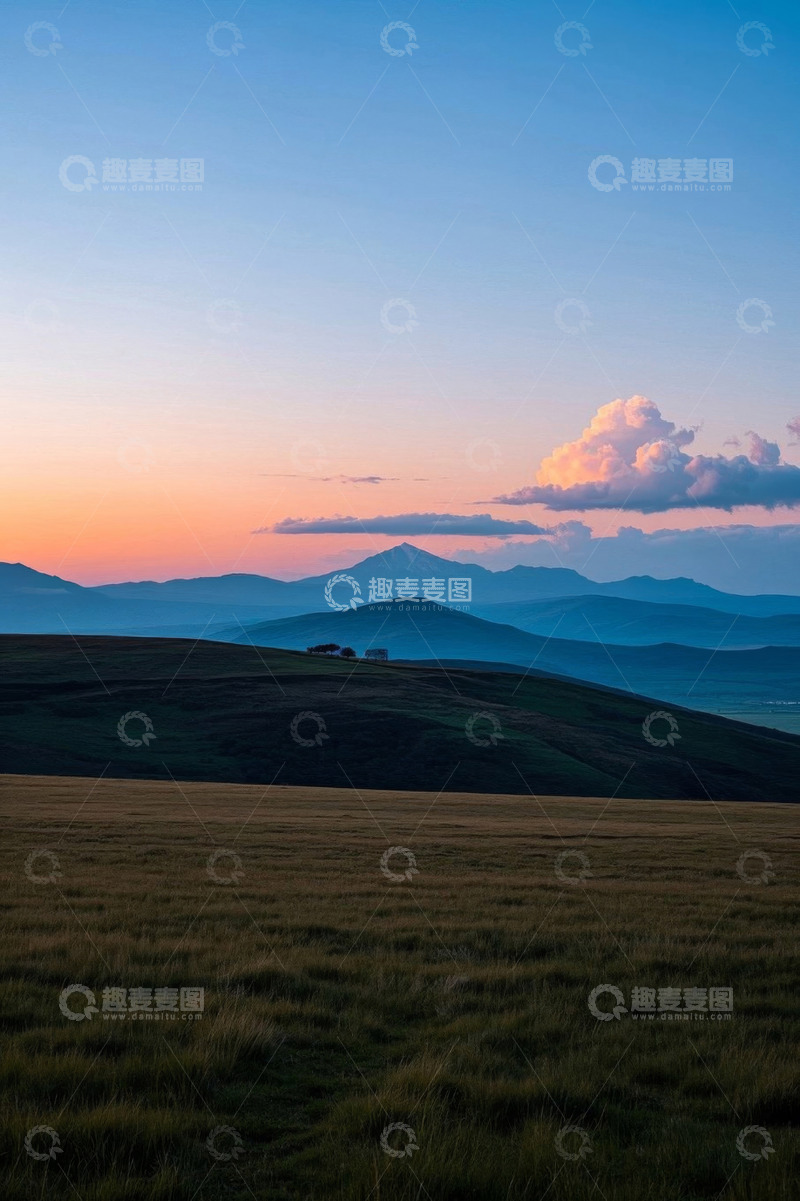 高清大图下载【趣麦麦图】草原日落远山与天空景色