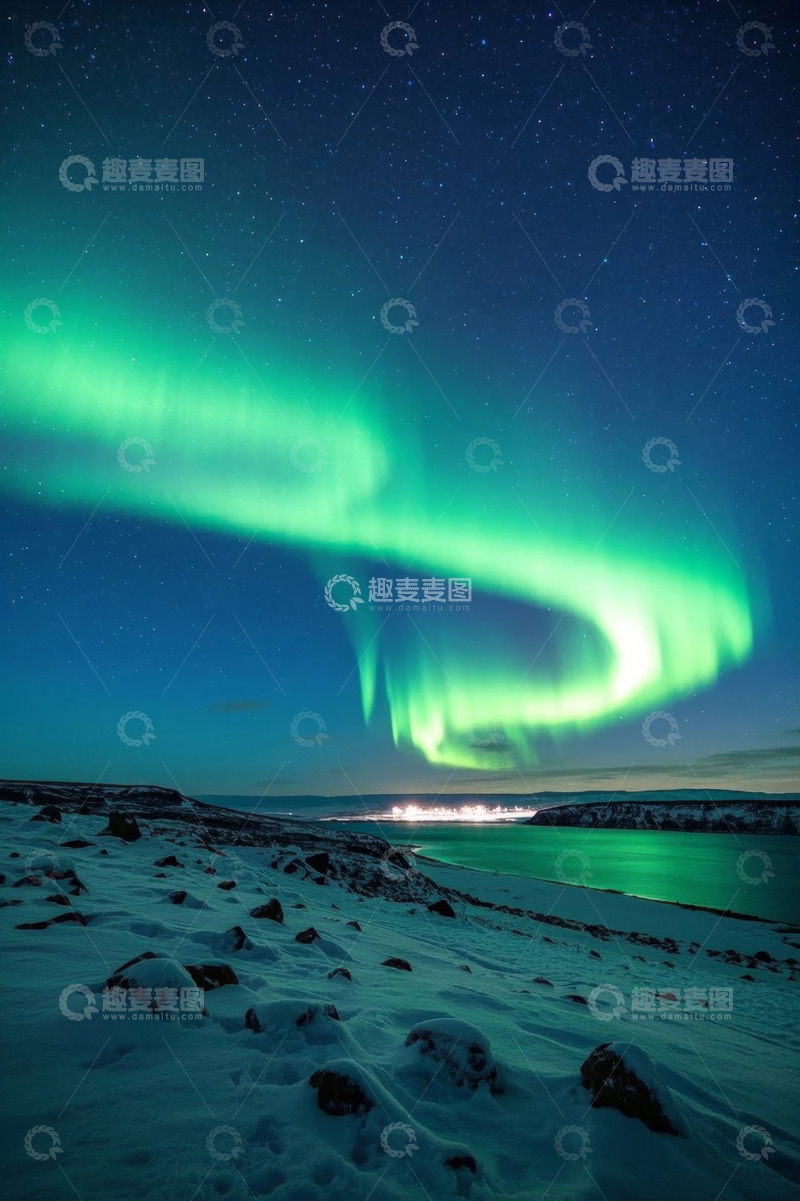 高清大图下载【趣麦麦图】雪地之上的绿色极光景观