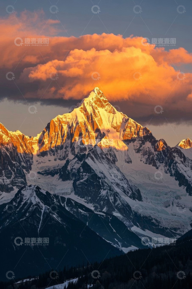 高清大图下载【趣麦麦图】雪山日落壮丽景色