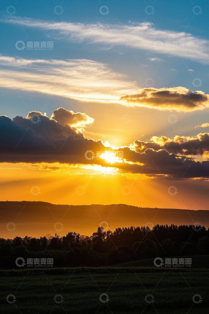 高清大图下载【趣麦麦图】日落时分田野与霞光景观