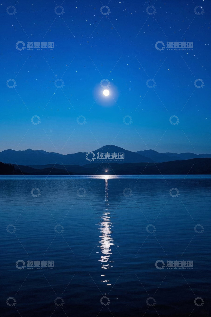 高清大图下载【趣麦麦图】月夜下平静湖面与远山景色