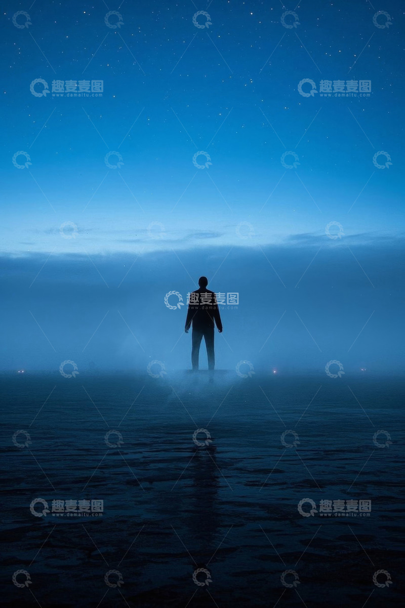 高清大图下载【趣麦麦图】夜晚水边站立人物剪影