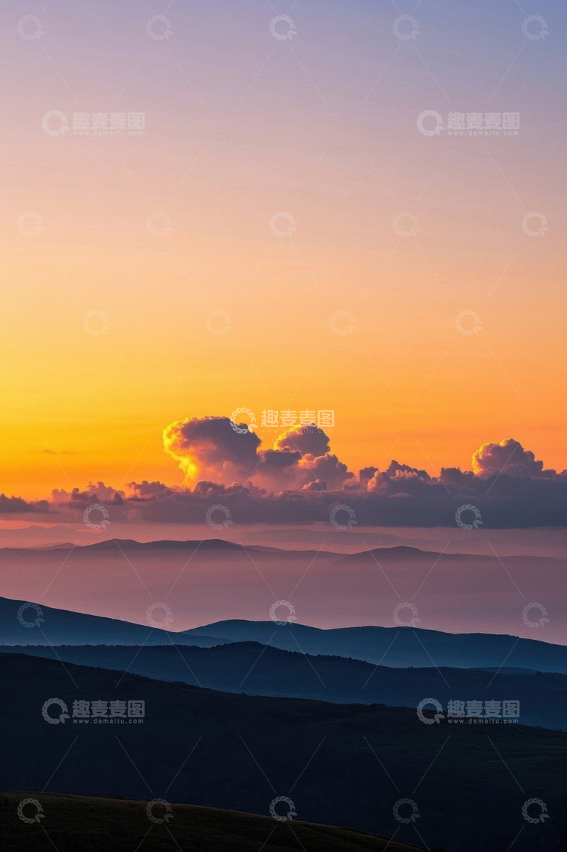 高清大图下载【趣麦麦图】山间日落天空云彩景观