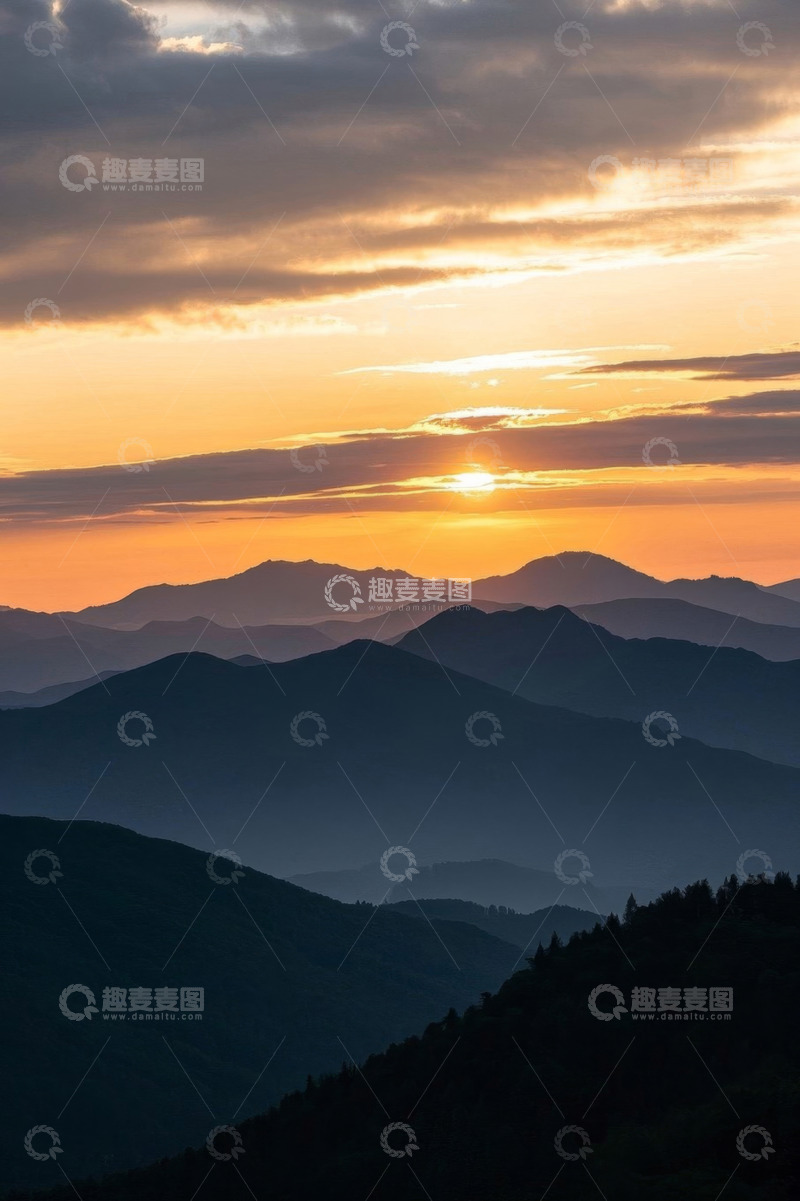 高清大图下载【趣麦麦图】山间日落自然景观