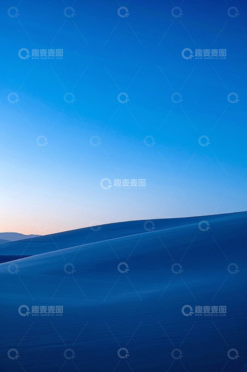 高清大图下载【趣麦麦图】蓝色沙漠与渐变天空景色