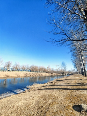 冬日河畔风景摄影