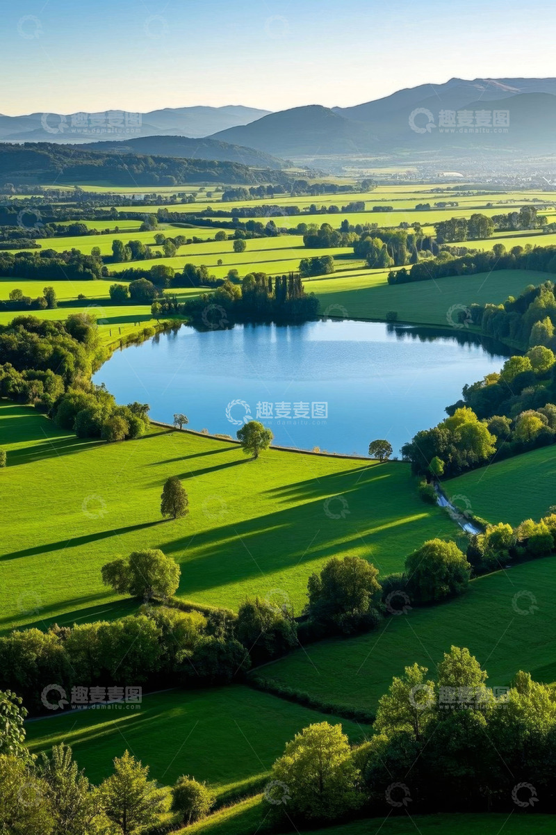 高清大图下载【趣麦麦图】田园湖泊自然风光全景