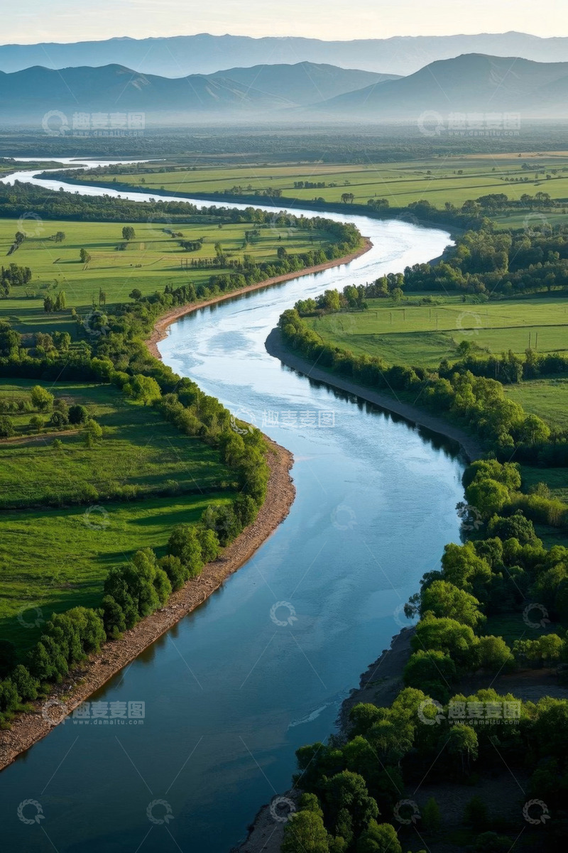 高清大图下载【趣麦麦图】河流蜿蜒的户外田园风光