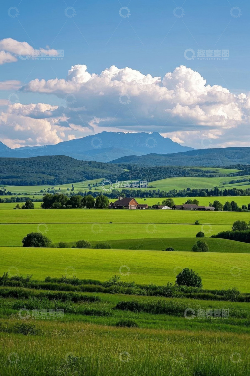 高清大图下载【趣麦麦图】绿色田野与远山风景