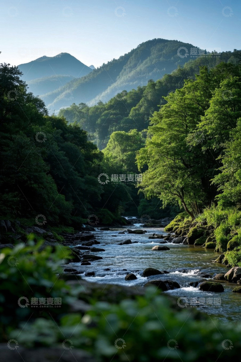 高清大图下载【趣麦麦图】山林间流淌的溪流自然风光