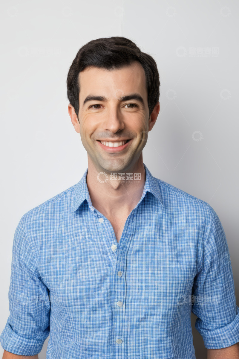 高清大图下载【趣麦麦图】微笑男士半身像