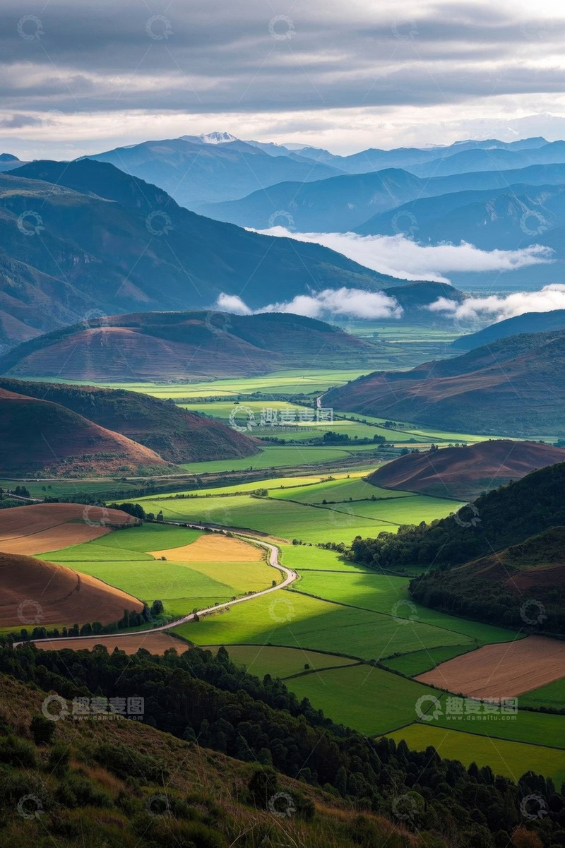 高清大图下载【趣麦麦图】山峦环绕的田园风光景色