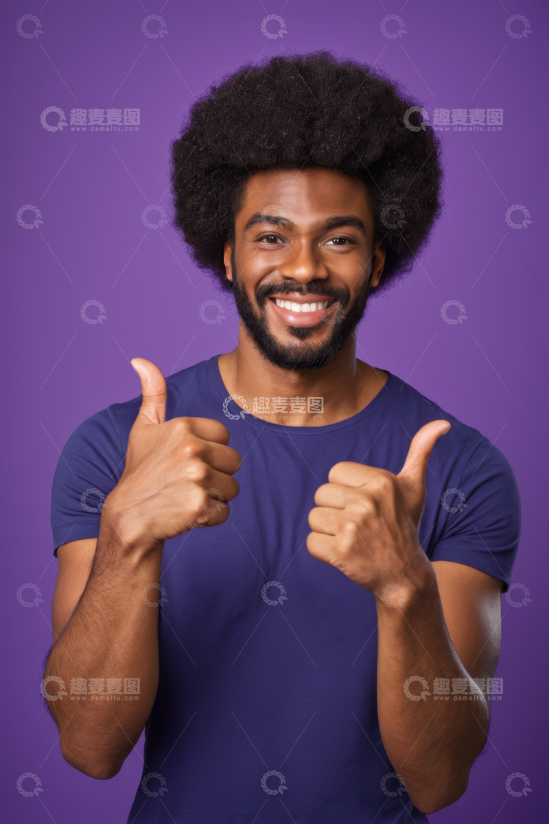 高清大图下载【趣麦麦图】非洲男子微笑竖大拇指
