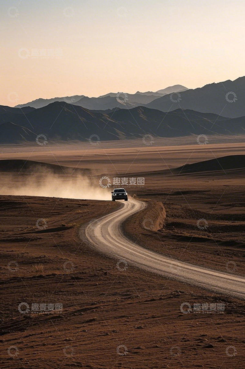 高清大图下载【趣麦麦图】沙漠公路上行驶的越野车