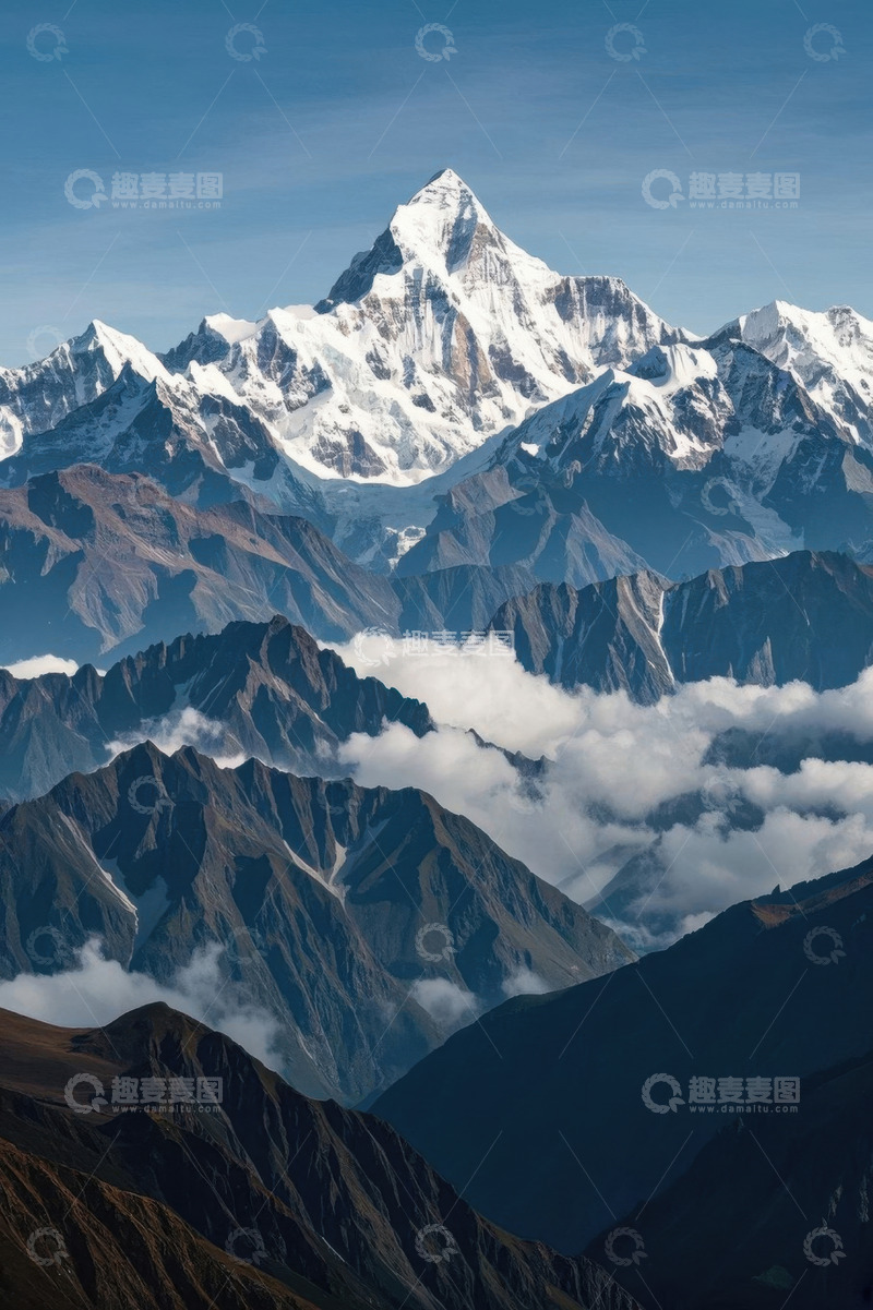 高清大图下载【趣麦麦图】巍峨雪山与云海景观