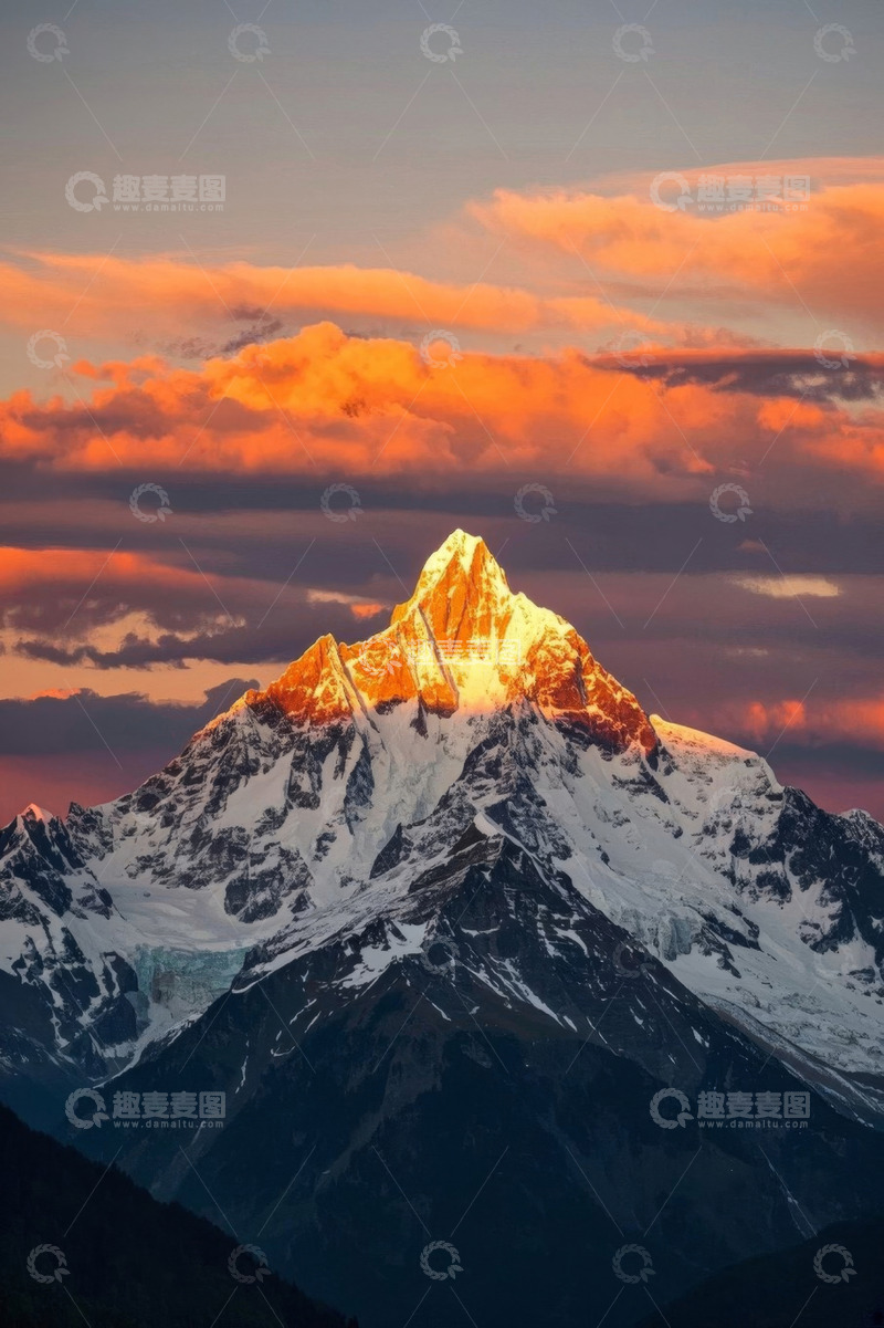 高清大图下载【趣麦麦图】雪山壮丽日出景象