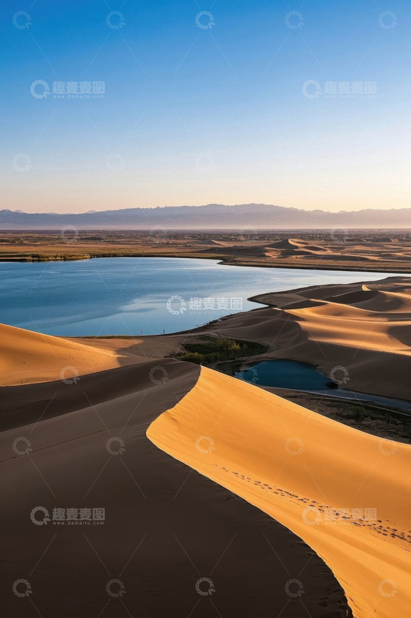 高清大图下载【趣麦麦图】沙漠湖泊自然风光全景